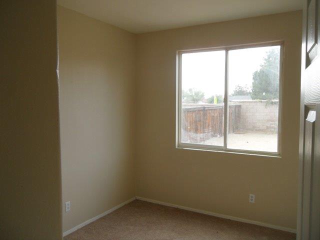 14041 Katelyn St, Hesperia, CA 92345 photo 9