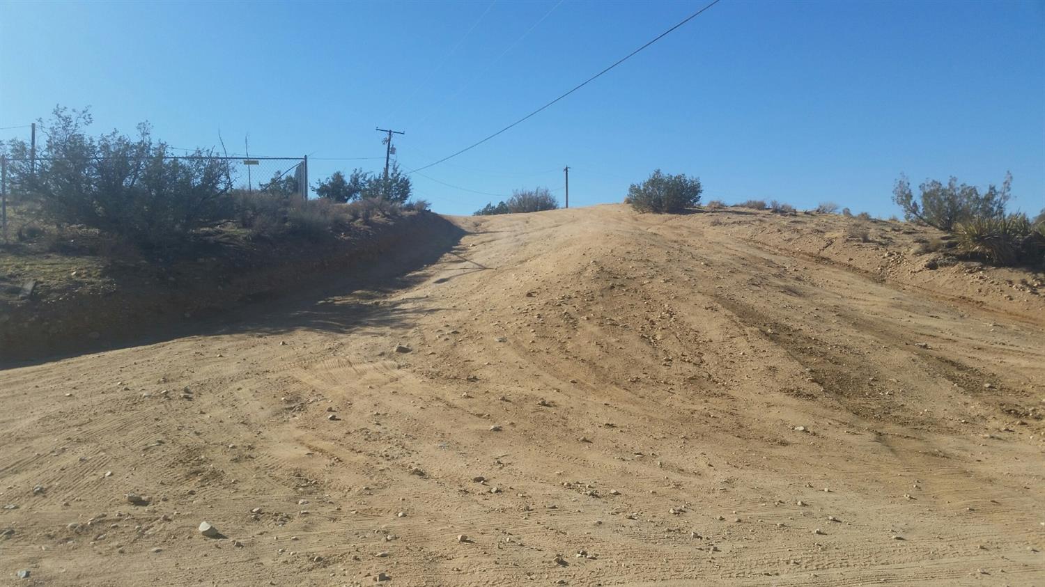 Undisclosed, Apple Valley, CA 92308 photo 7