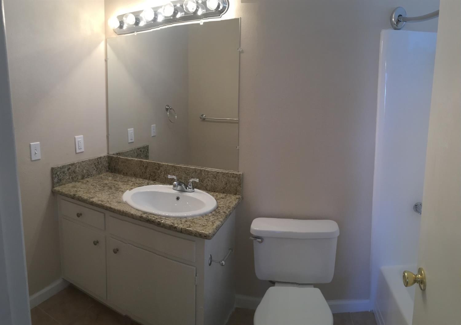 10328 Hawthorne Ave, Hesperia, CA 92345 photo 9