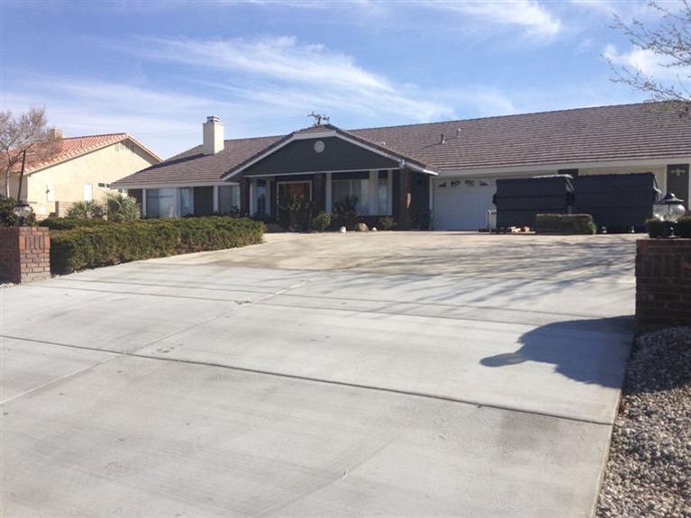 13863 Choco Rd, Apple Valley, CA 92307 photo 1