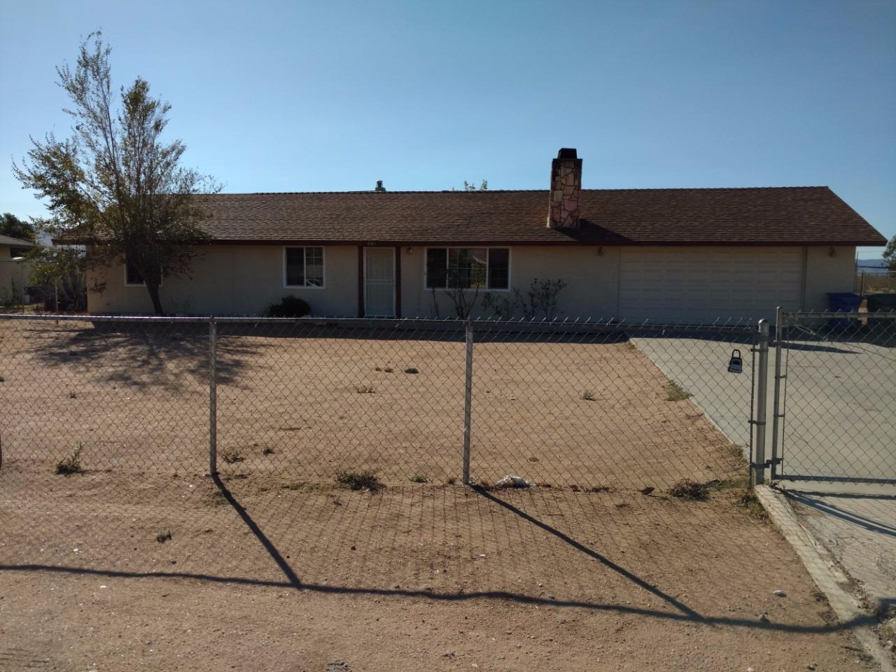 22251 Miramot Rd, Apple Valley, CA 92308 photo 1