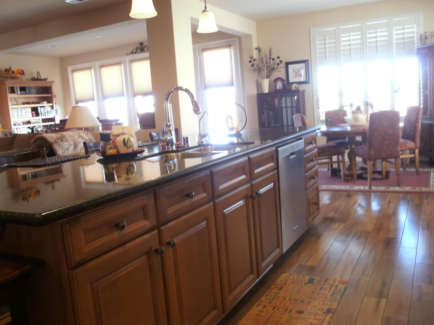 10740 Green Valley Rd, Apple Valley, CA 92308 photo 5