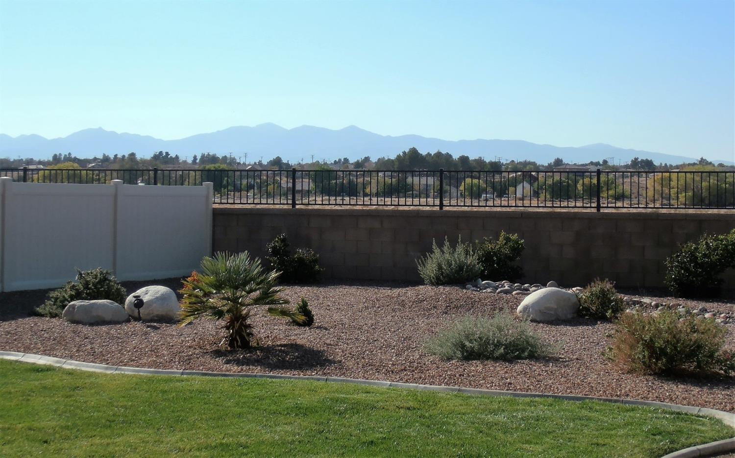 10740 Green Valley Rd, Apple Valley, CA 92308 photo 17