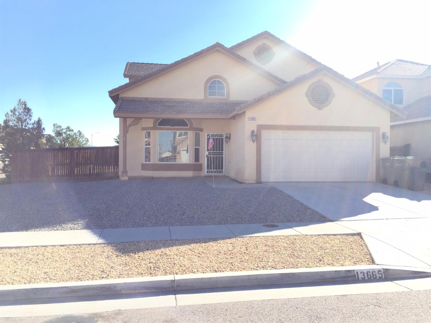 13665 Summit View St, Hesperia, CA 92344 photo 1