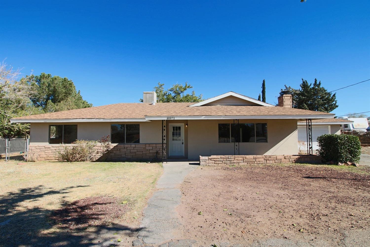 10371 Cottonwood Ave, Hesperia, CA 92345 photo 2