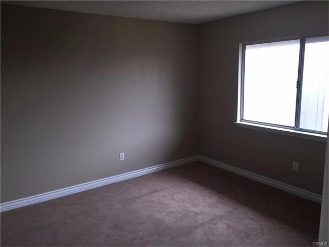 22391 Isatis Ave, Apple Valley, CA 92307 photo 9