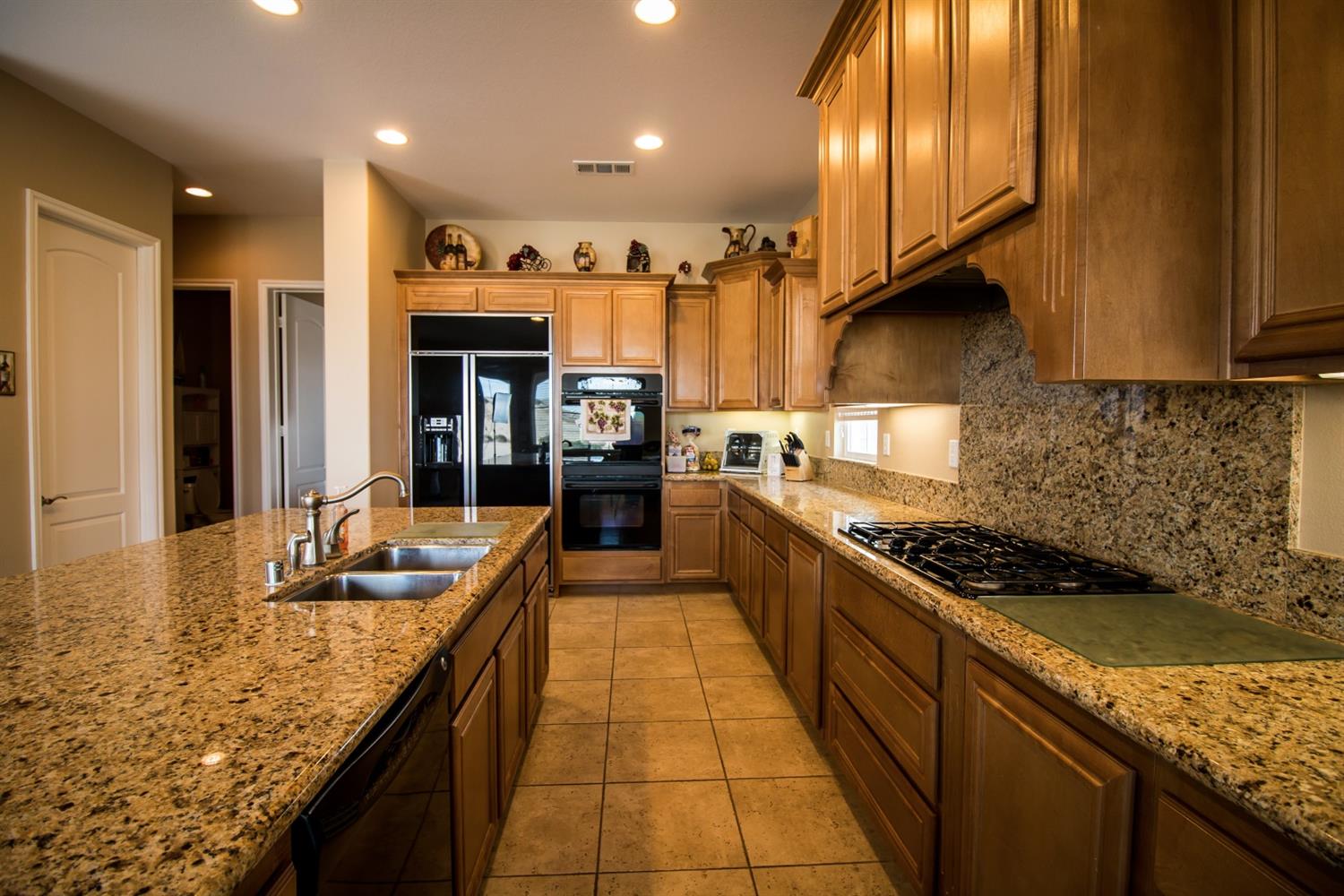 19538 Chuparosa Rd, Apple Valley, CA 92307 photo 3