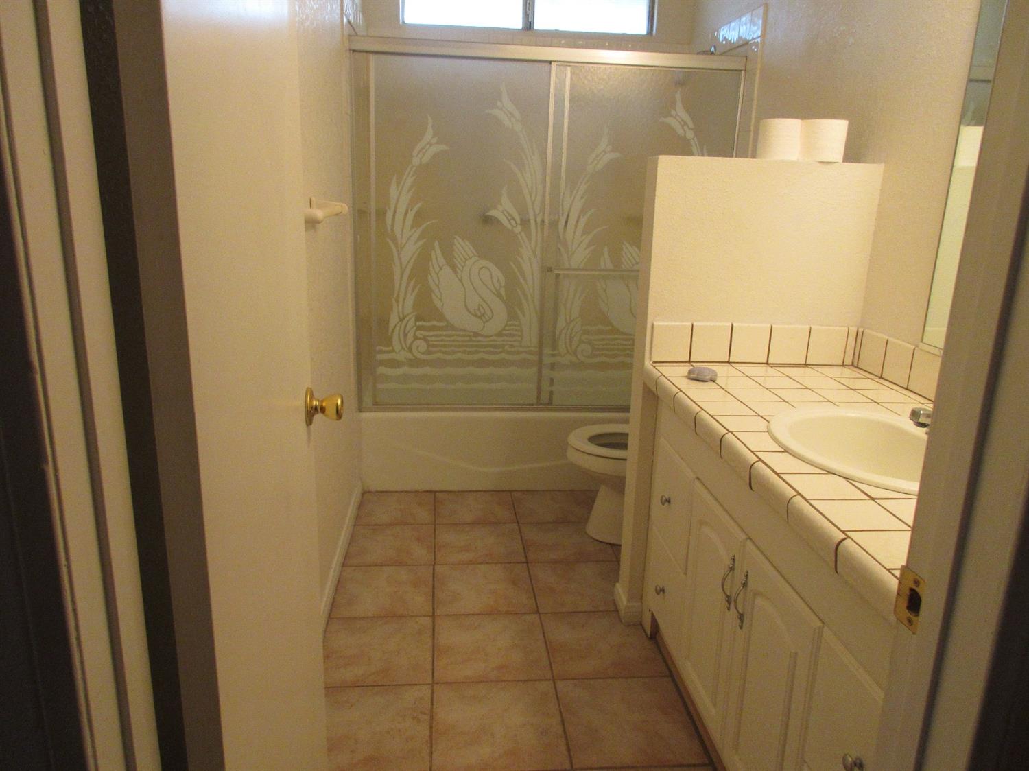 18372 Mojave St, Hesperia, CA 92345 photo 9