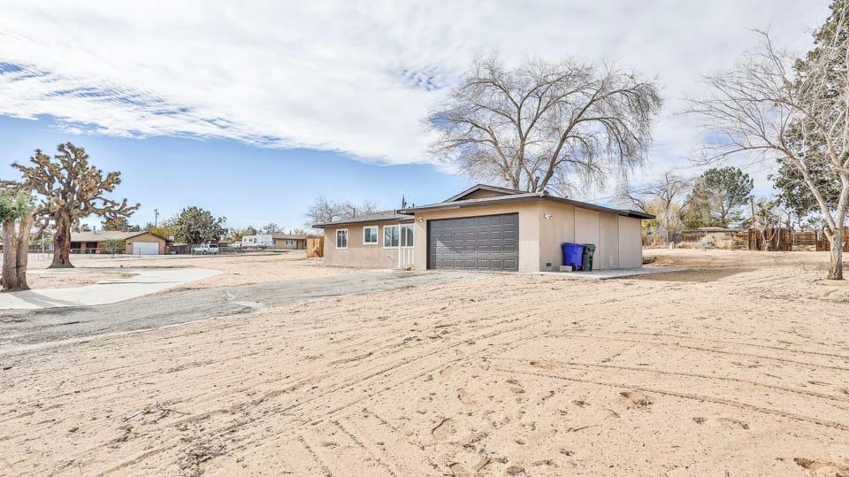 12890 Iroquois Rd, Apple Valley, CA 92308 photo 11