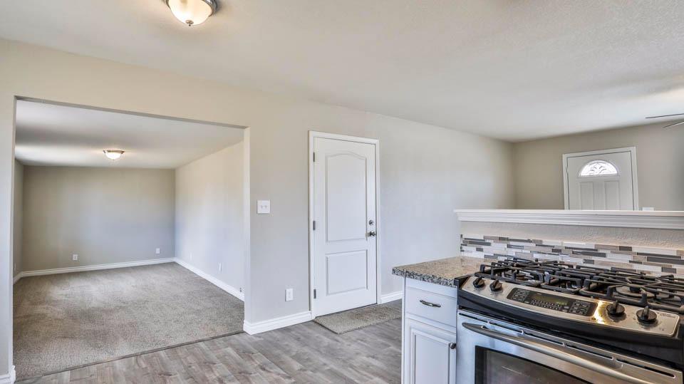 12890 Iroquois Rd, Apple Valley, CA 92308 photo 15