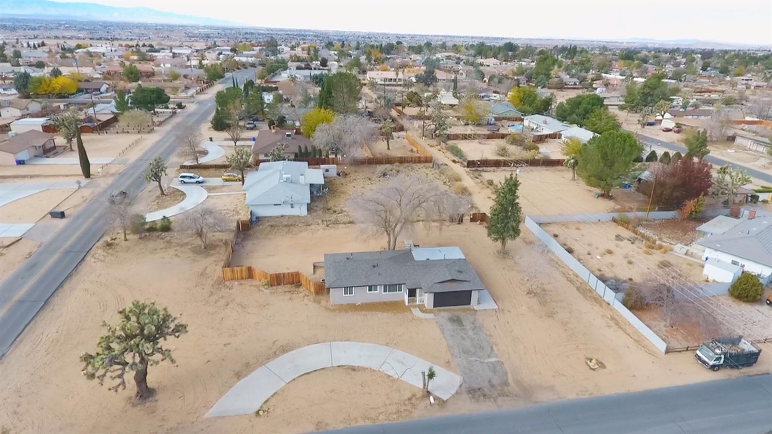 12890 Iroquois Rd, Apple Valley, CA 92308 photo 1