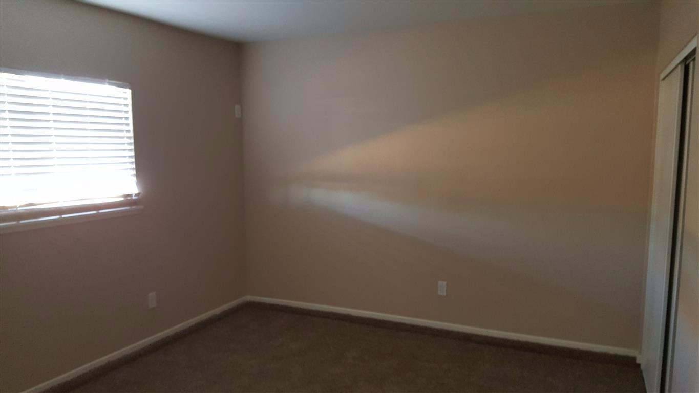 22256 Cholena Rd, Apple Valley, CA 92307 photo 5