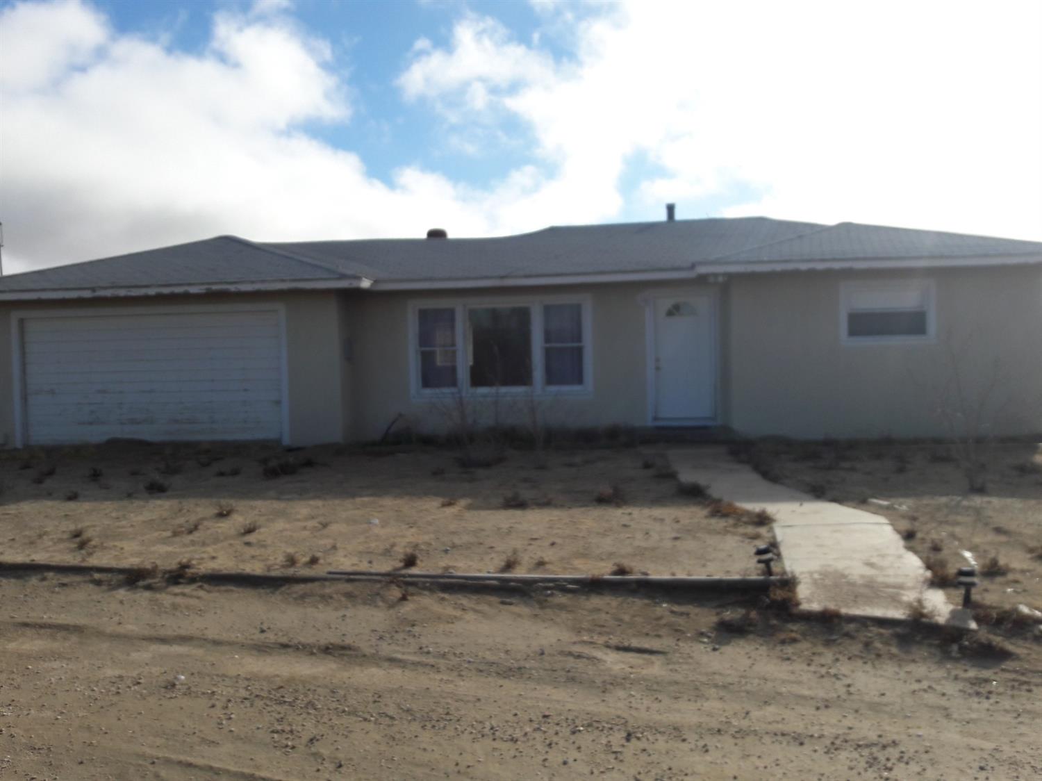 35889 Rabbit Springs Rd, Lucerne Valley, CA 92356 photo 2