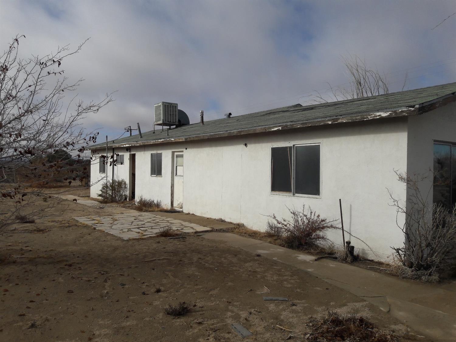 35889 Rabbit Springs Rd, Lucerne Valley, CA 92356 photo 18