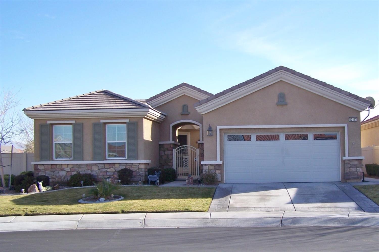 10117 Redstone Rd, Apple Valley, CA 92308 photo 1