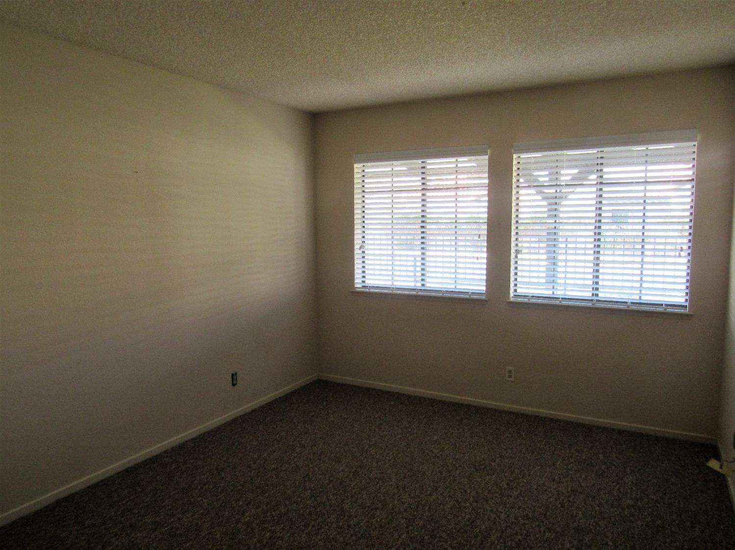 19228 Pine Way, Apple Valley, CA 92308 photo 16
