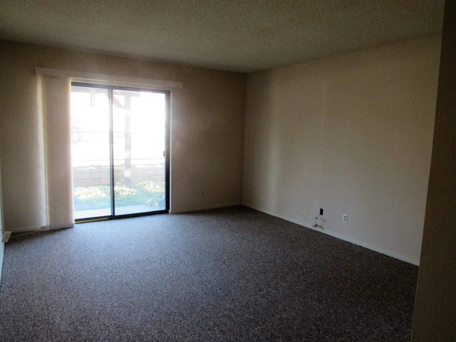 19228 Pine Way, Apple Valley, CA 92308 photo 9