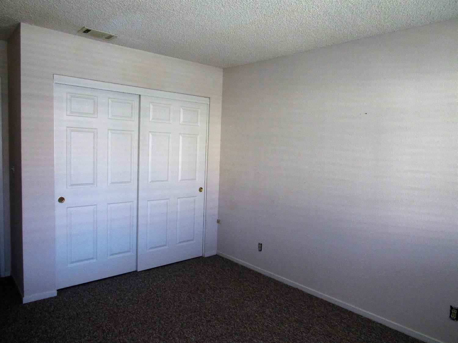 19228 Pine Way, Apple Valley, CA 92308 photo 17