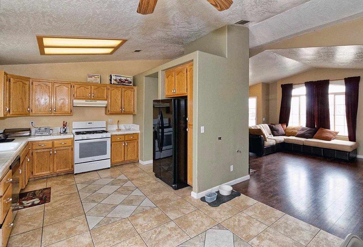 7628 Cottonwood Ave, Hesperia, CA 92345 photo 8