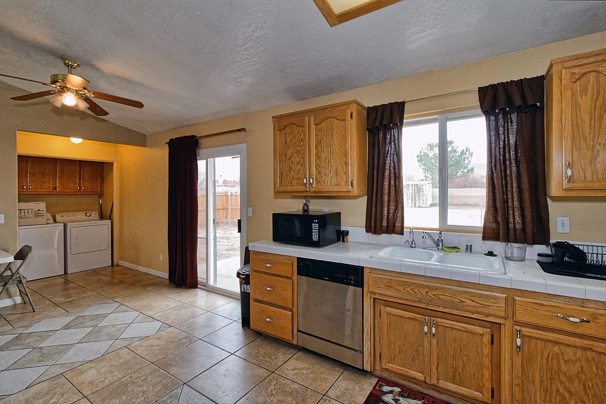 7628 Cottonwood Ave, Hesperia, CA 92345 photo 11
