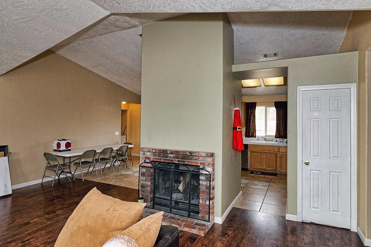 7628 Cottonwood Ave, Hesperia, CA 92345 photo 6