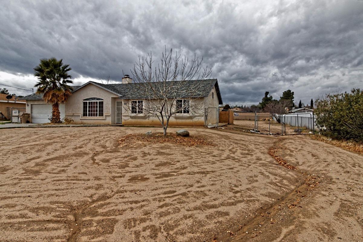 7628 Cottonwood Ave, Hesperia, CA 92345 photo 2