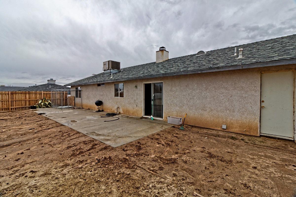 7628 Cottonwood Ave, Hesperia, CA 92345 photo 4