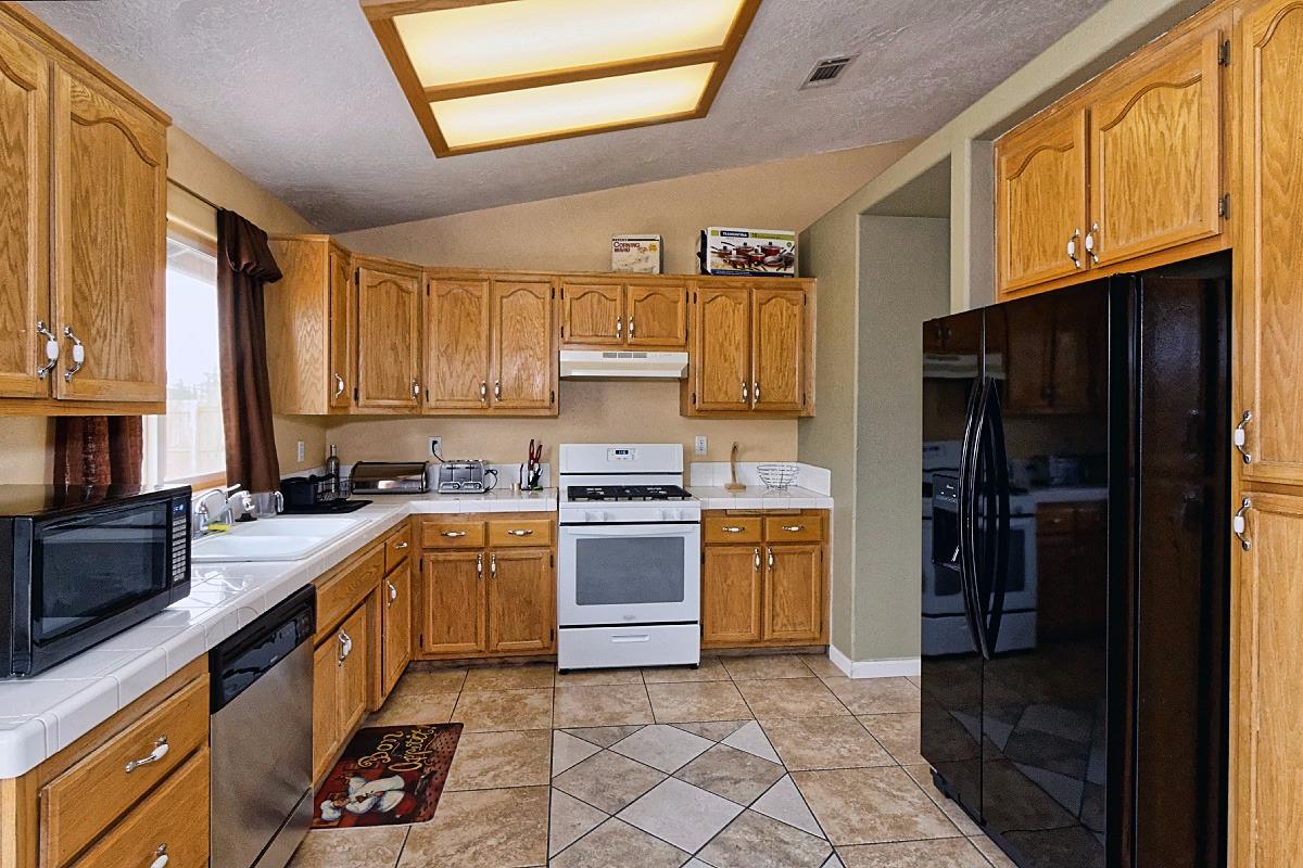 7628 Cottonwood Ave, Hesperia, CA 92345 photo 10