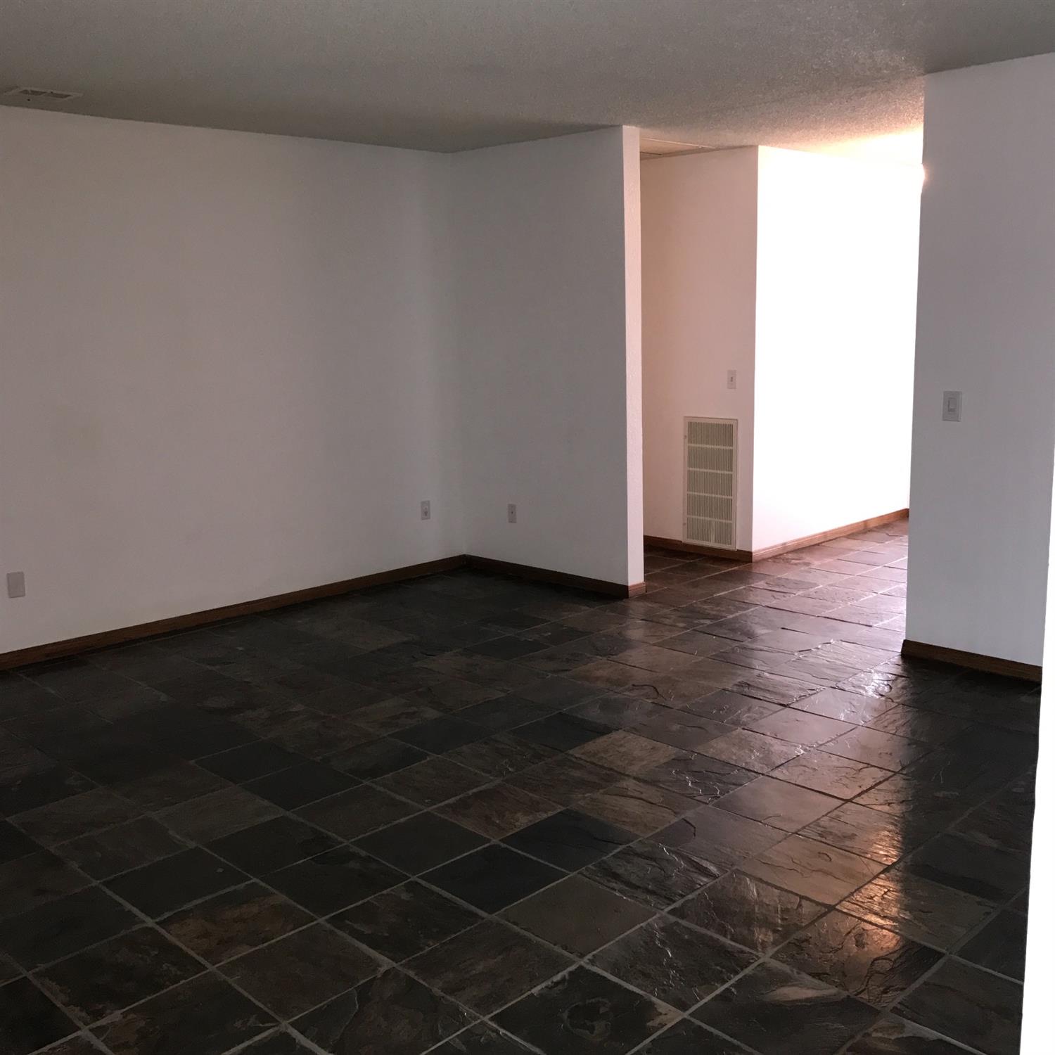 21236 Geronimo Rd, Apple Valley, CA 92308 photo 5