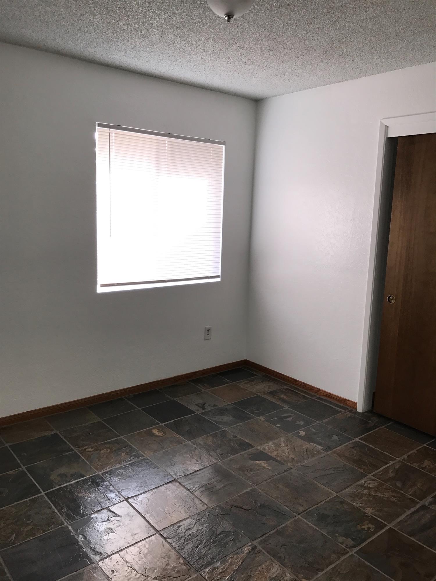 21236 Geronimo Rd, Apple Valley, CA 92308 photo 10