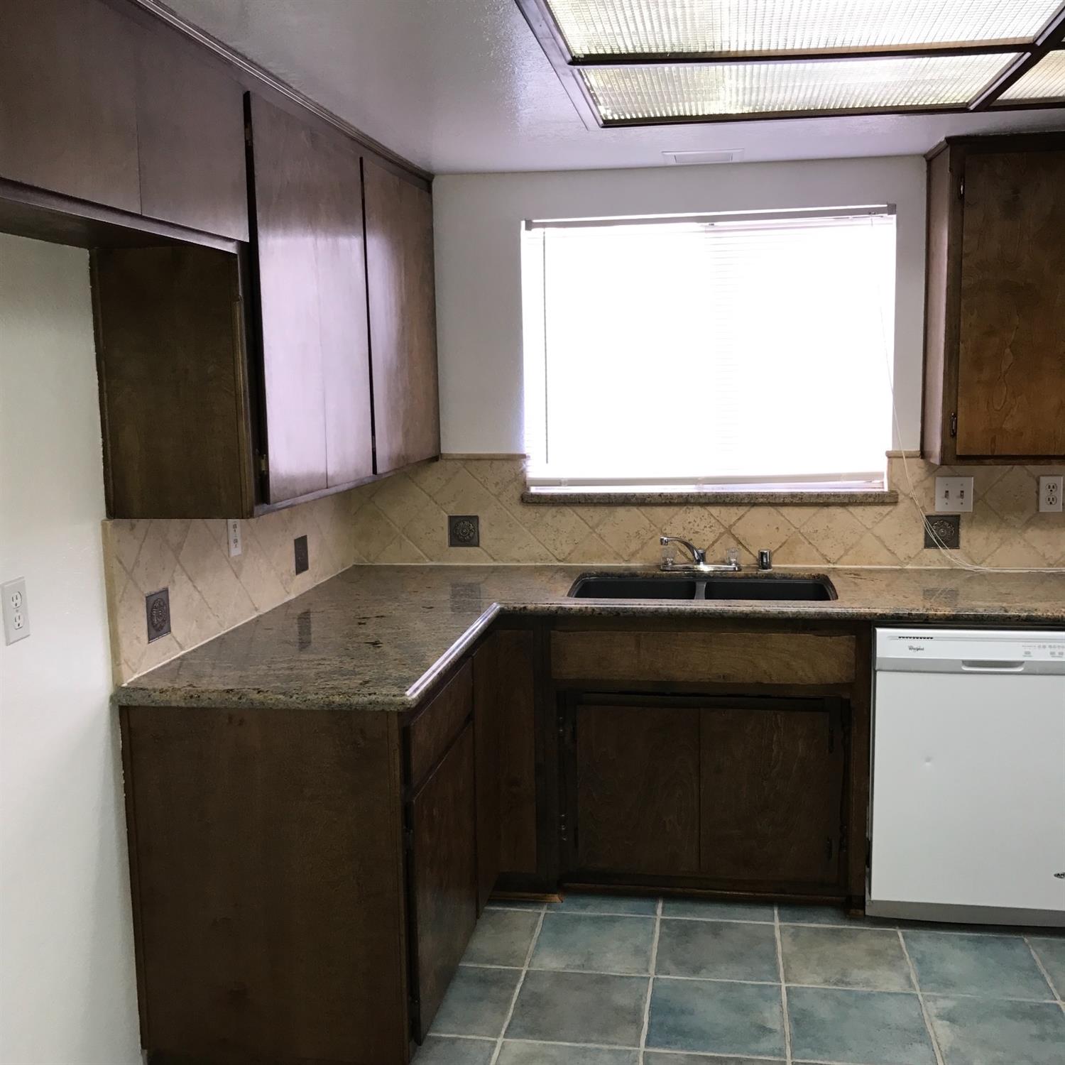 21236 Geronimo Rd, Apple Valley, CA 92308 photo 6