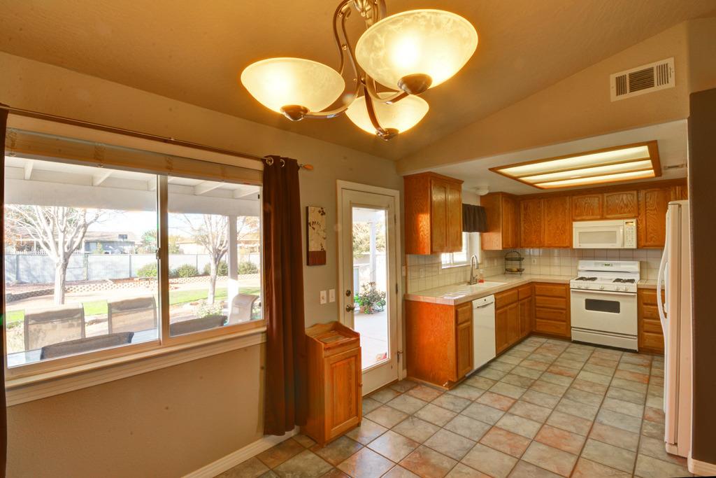 Undisclosed, Hesperia, CA 92345 photo 3
