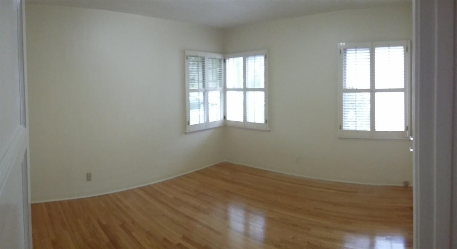 1056 Willard Ave, Glendale, CA 91201 photo 5