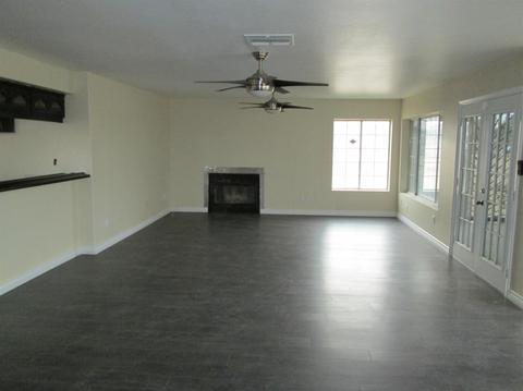 18220 Eucalyptus St, Hesperia, CA 92345 photo 4