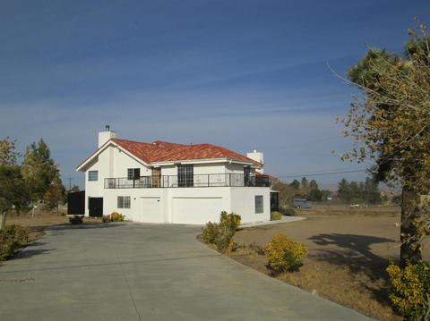 18220 Eucalyptus St, Hesperia, CA 92345 photo 1