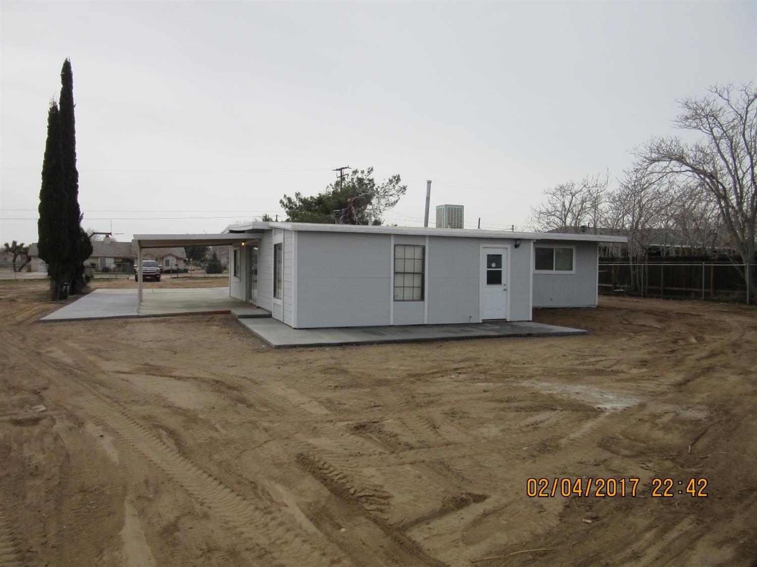 15090 Palm St, Hesperia, CA 92345 photo 3