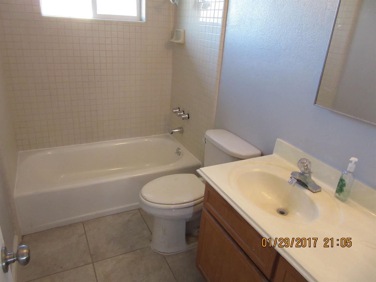 15090 Palm St, Hesperia, CA 92345 photo 24