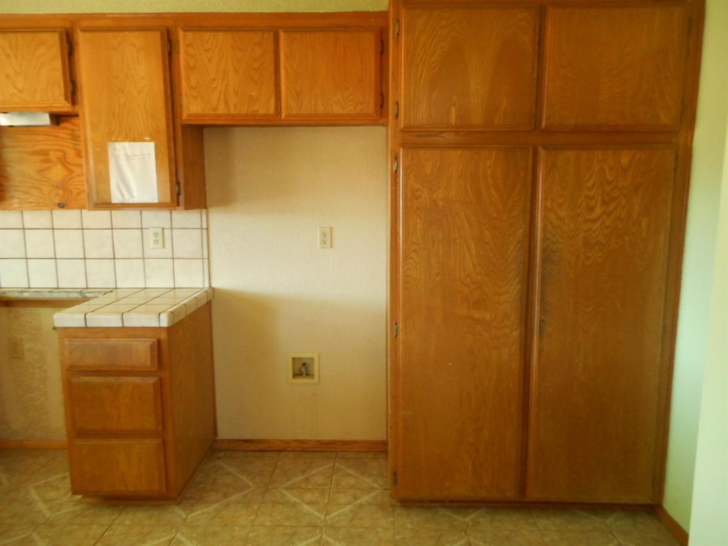 17887 Deodar St, Hesperia, CA 92345 photo 4