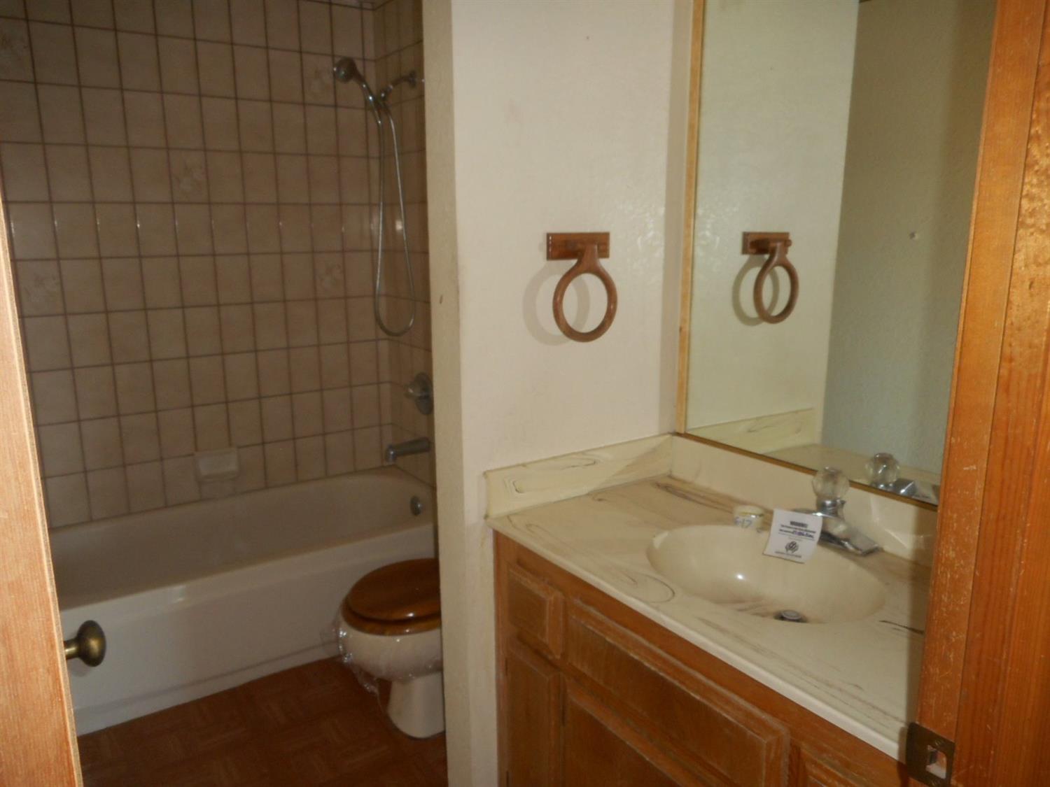 17887 Deodar St, Hesperia, CA 92345 photo 15