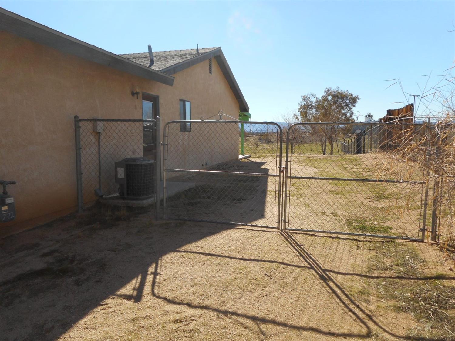 17887 Deodar St, Hesperia, CA 92345 photo 25