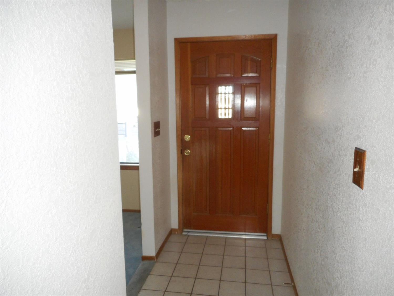 17887 Deodar St, Hesperia, CA 92345 photo 5