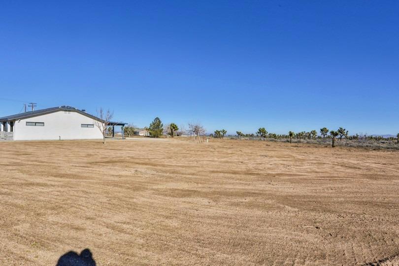 10925 Sonora Rd, Phelan, CA 92371 photo 36