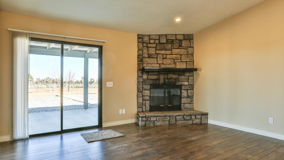 10925 Sonora Rd, Phelan, CA 92371 photo 16