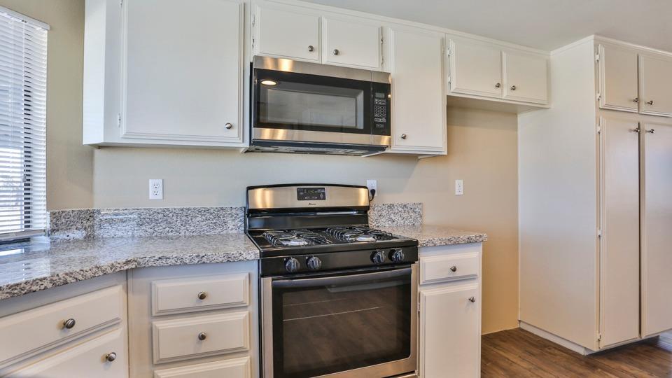 10925 Sonora Rd, Phelan, CA 92371 photo 9