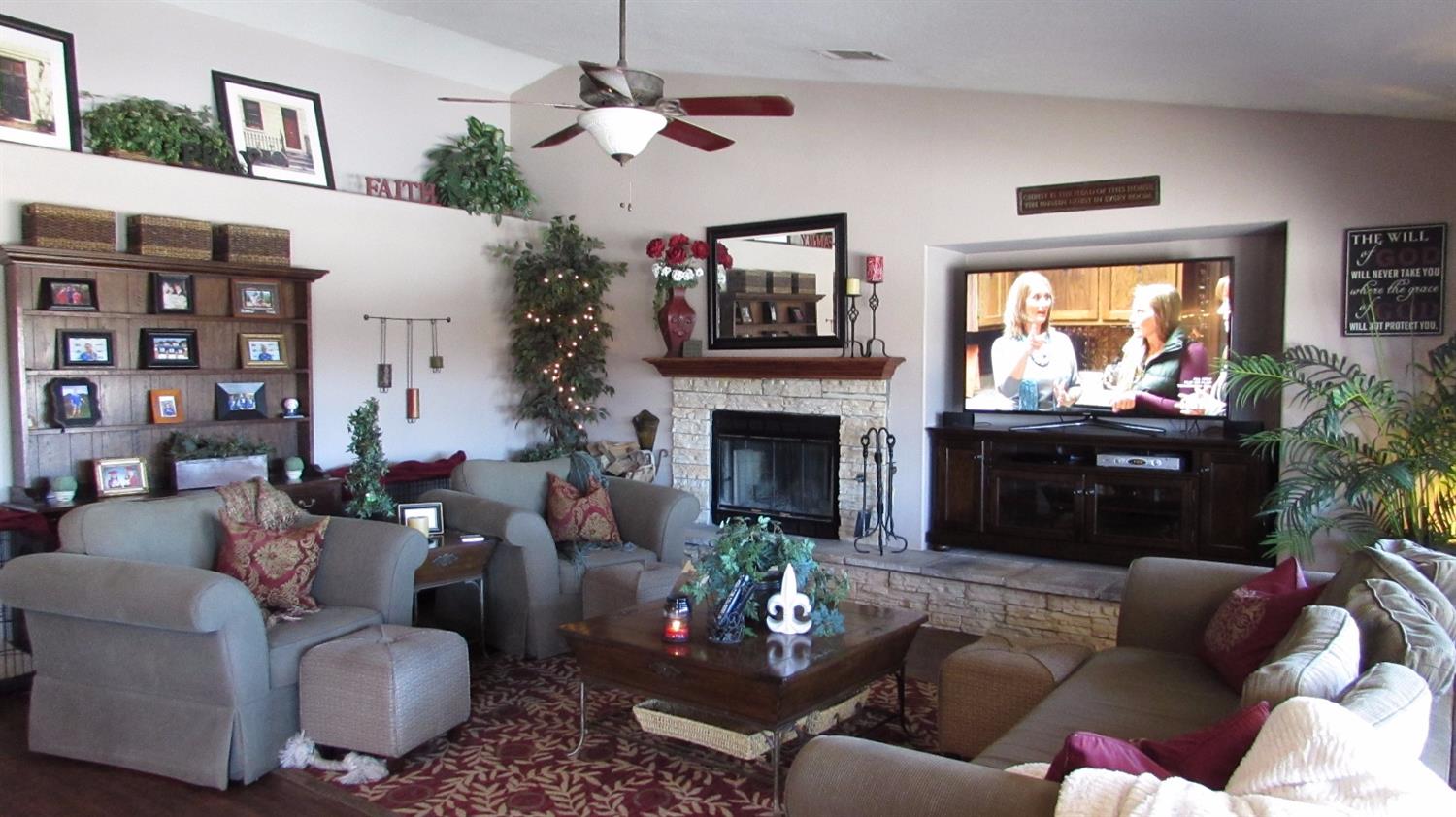 Undisclosed, Apple Valley, CA 92308 photo 11