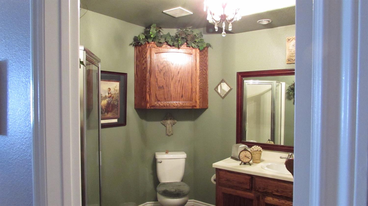 Undisclosed, Apple Valley, CA 92308 photo 22