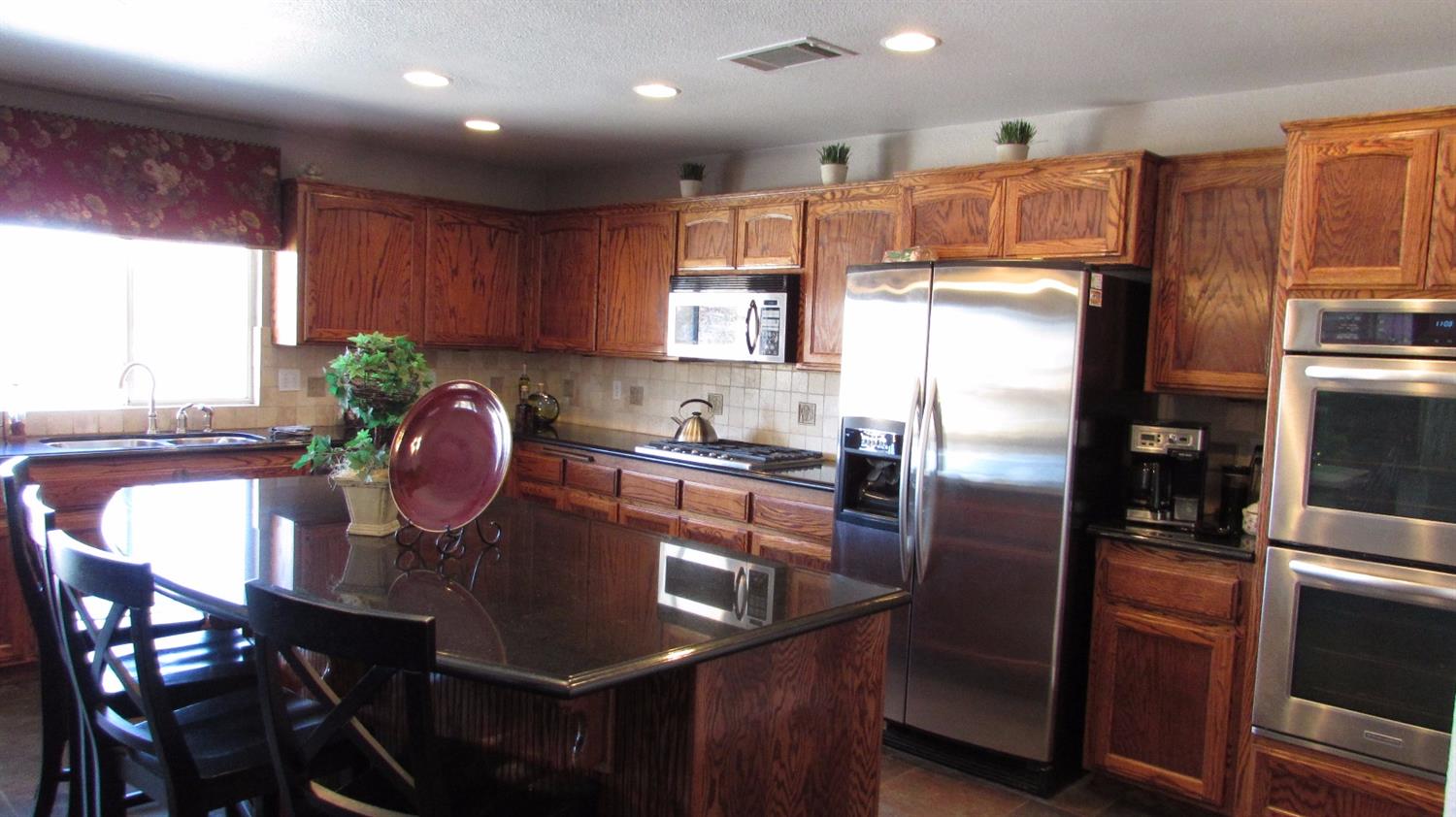 Undisclosed, Apple Valley, CA 92308 photo 13