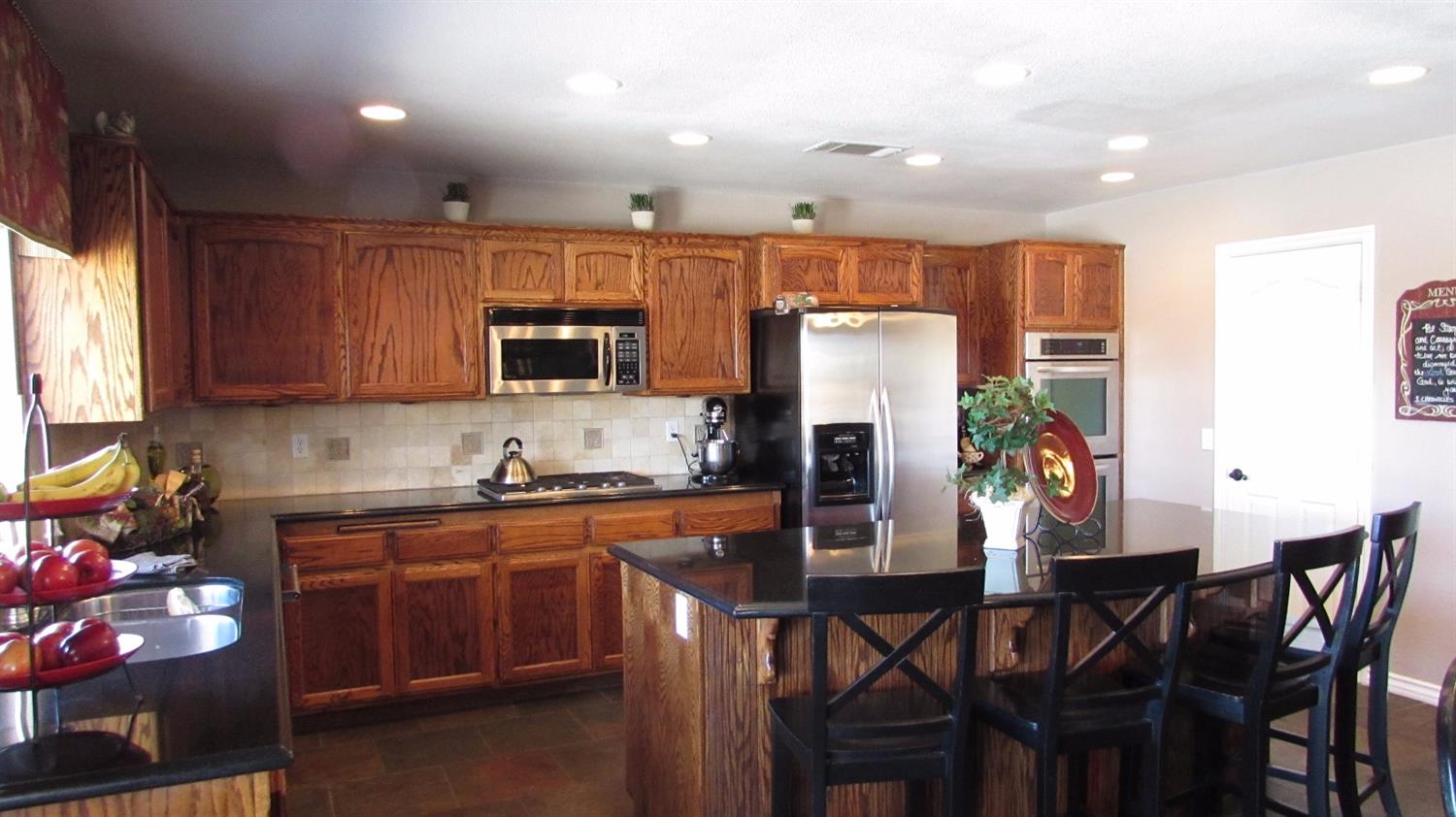 Undisclosed, Apple Valley, CA 92308 photo 12