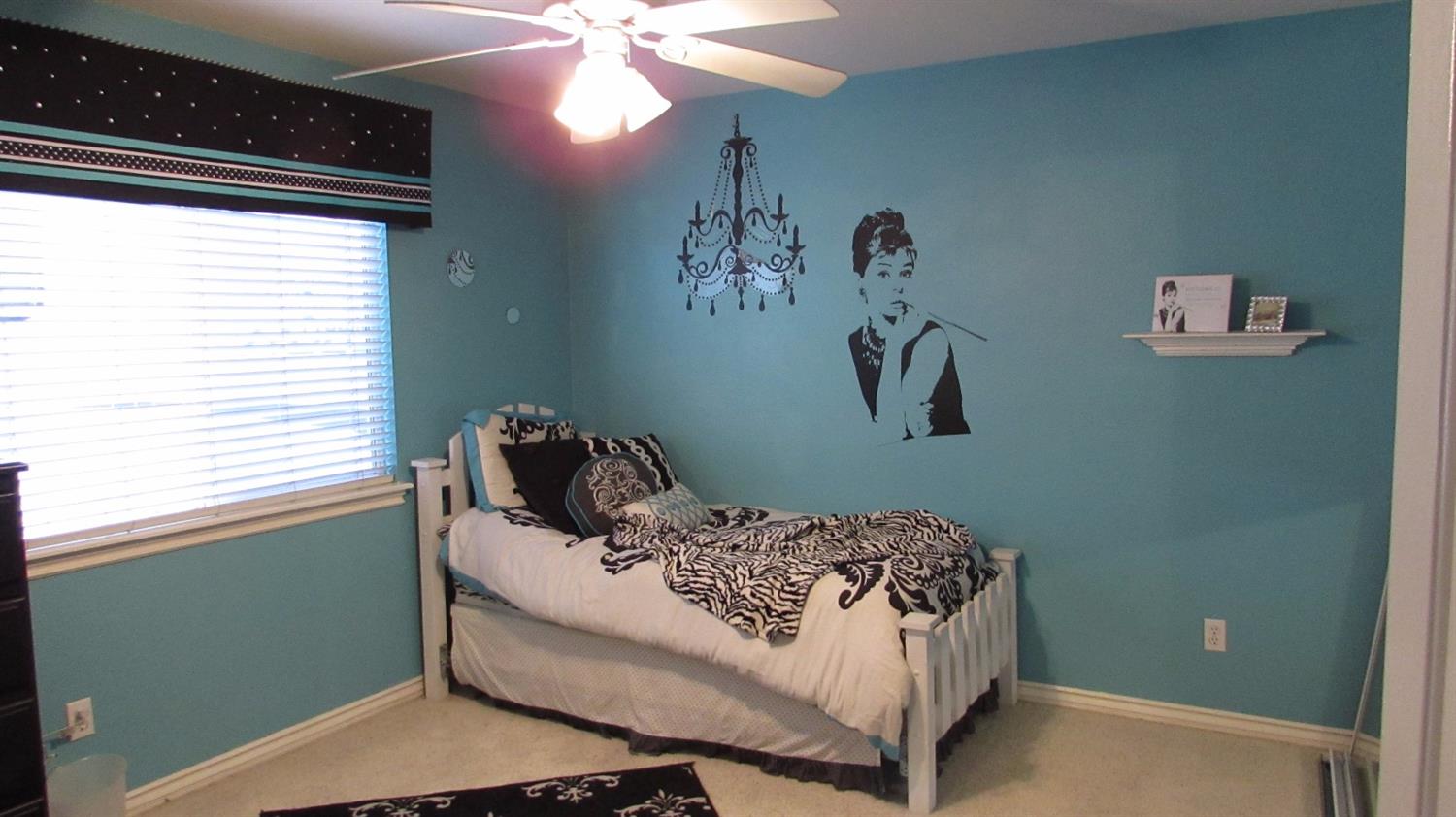 Undisclosed, Apple Valley, CA 92308 photo 29
