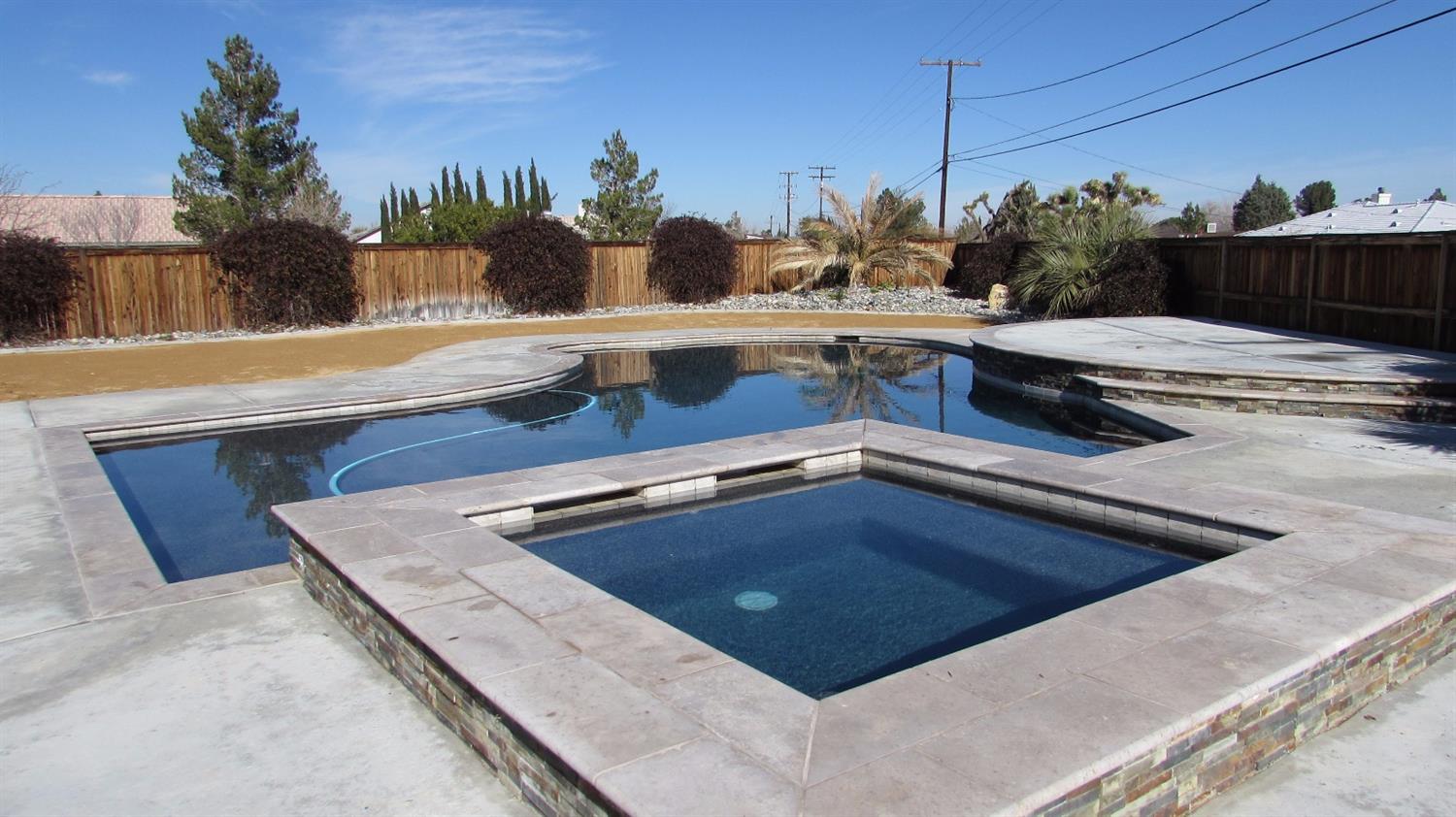 Undisclosed, Apple Valley, CA 92308 photo 2